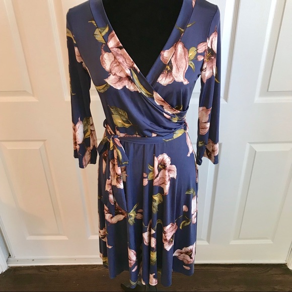 NWOT Janette “Tanisha” Floral Print Wrap Dress - Picture 2 of 6